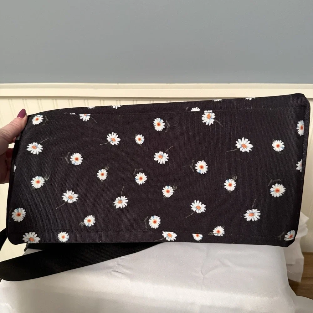 Alice + Olivia Daisy Print Weekend Duffel Overnight Bag By Stacey Bendet Black